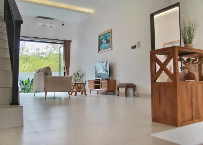 Villa Enjoy Sunset 2br With Private Pool In Jturi Nusa Dua (Bali)